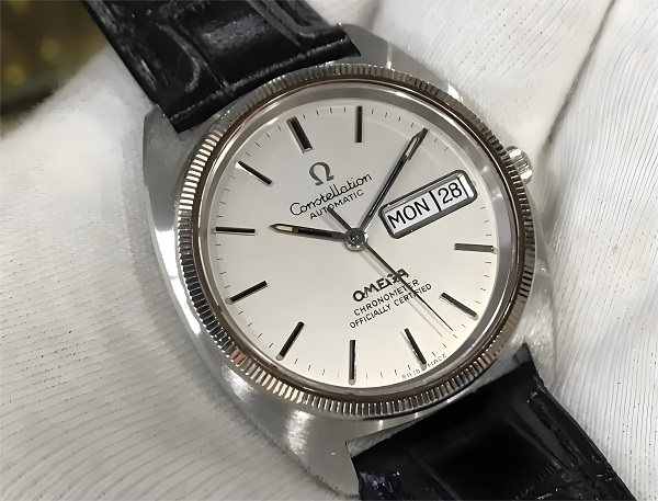 欧米茄手表维修服务电话查询(一键查询)（图）