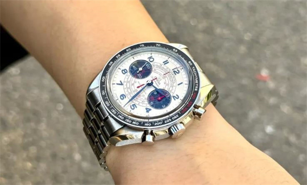 欧米茄手表表带紧绷？轻松解决，让佩戴舒适度翻倍（图）