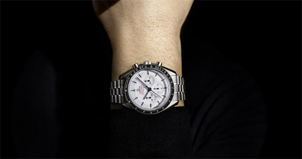 掌握时间艺术：欧米茄腕表走慢的智慧应对指南（图）