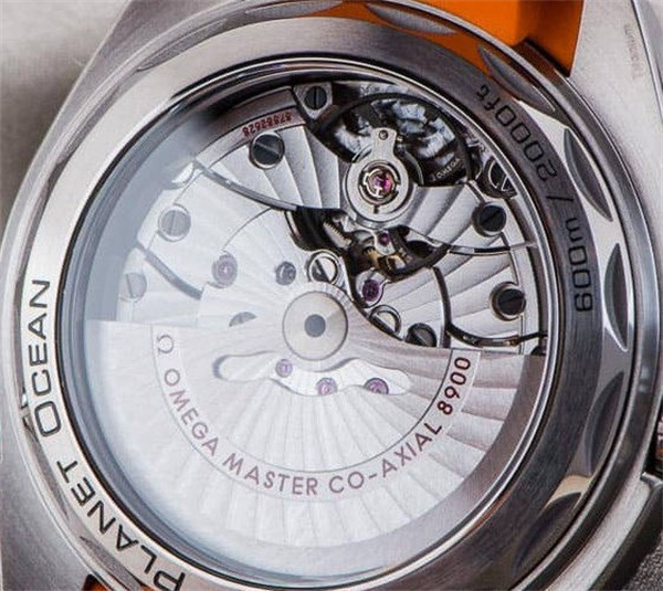 揭秘：欧米茄腕表表带掉色后的专业修复指南（图）