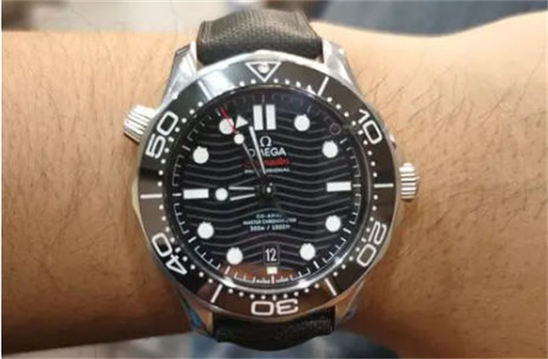 欧米茄腕表表带太松解决方法集锦(图) 欧米茄腕表表带太松解决方法集锦(图)