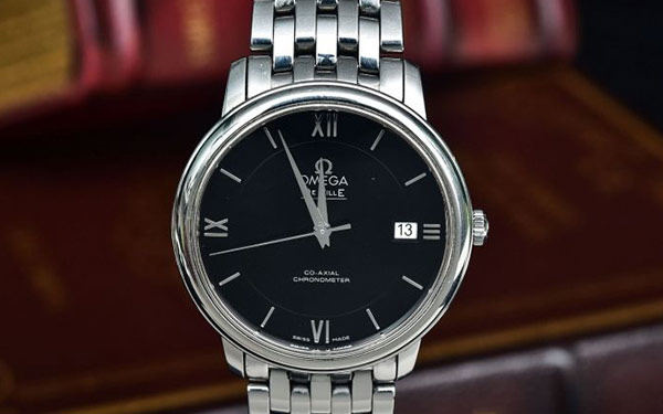 欧米茄腕表表壳有划痕解决方法是什么(图) 欧米茄腕表表壳有划痕解决方法是什么(图)