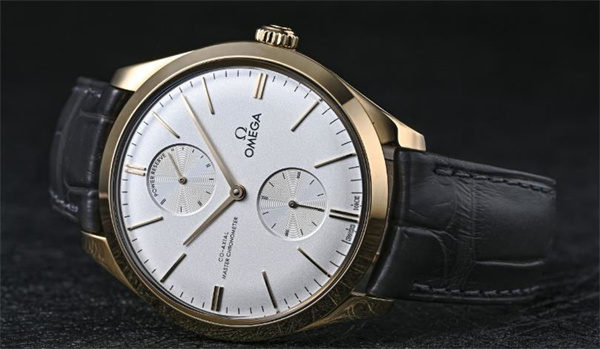 欧米茄手表手动发条（图）