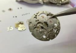 欧米茄手表维修中心地址-更换配件