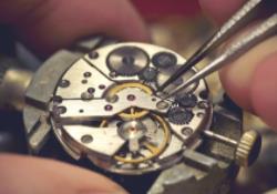 欧米茄维修服务网点-手表进水